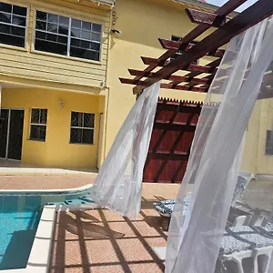 Royal Escape - 1 Anse La Raye